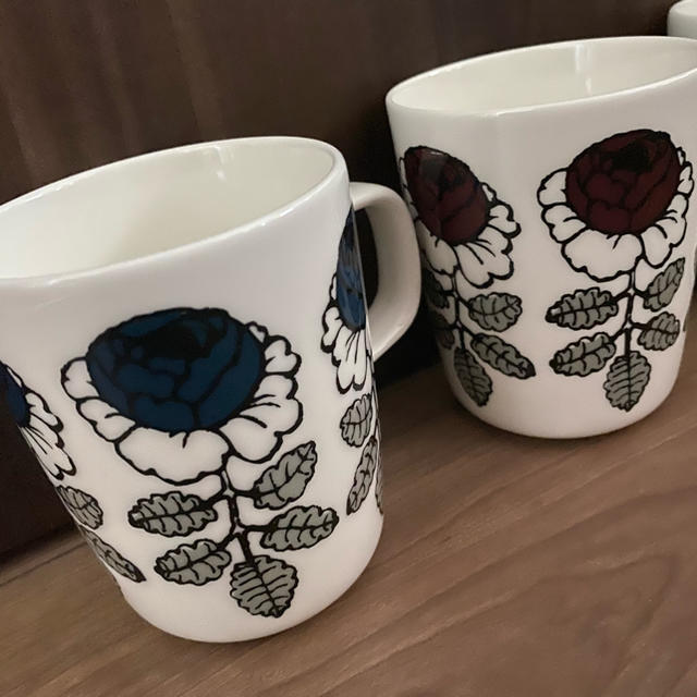 marimekko(マリメッコ)の新品　マリメッコ　ヴィヒキルース　マグカップ　フィンランド限定 インテリア/住まい/日用品のキッチン/食器(グラス/カップ)の商品写真