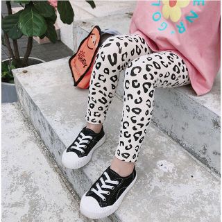 2着限定入荷❣️キッズ　レオパード　レギンス　スパッツ　男女兼用　90 100(パンツ/スパッツ)