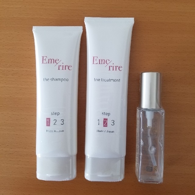 エメリル シャンプー&トリートメント&ヘアオイルシャンプー
