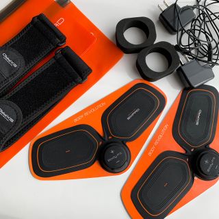 シックスパッド(SIXPAD)のシックスパッド　ツインボディ　２セット(トレーニング用品)