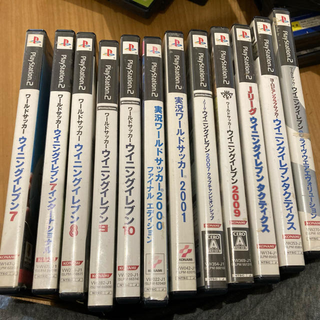 PlayStation2(プレイステーション2)のPS2 35本　まとめ売り　ウイイレメイン エンタメ/ホビーのゲームソフト/ゲーム機本体(家庭用ゲームソフト)の商品写真