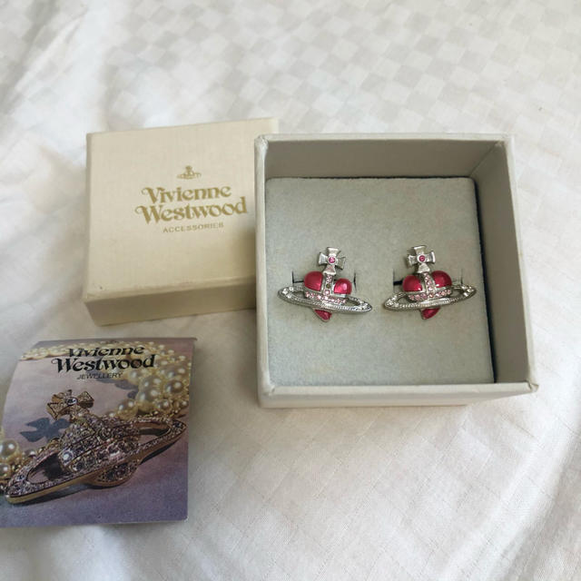 Vivienne Westwood(ヴィヴィアンウエストウッド)の[期間限定セール］Vivienne Westwood ハートピアス レディースのアクセサリー(ピアス)の商品写真