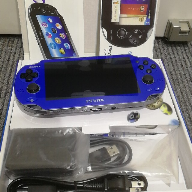 PlayStation Vita(プレイステーションヴィータ)のSONY PlayStationVITA 本体  PCH-1000 ZA04 エンタメ/ホビーのゲームソフト/ゲーム機本体(携帯用ゲーム機本体)の商品写真