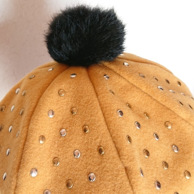 THE SHOP TK(ザショップティーケー)のTK 個性的 豪華 ﾗﾋﾞｯﾄﾌｧｰﾎﾞﾝﾎﾞﾝ&金銀ｽﾀｯｽﾞ付ﾍﾞﾚｰ 新品 レディースの帽子(ハンチング/ベレー帽)の商品写真