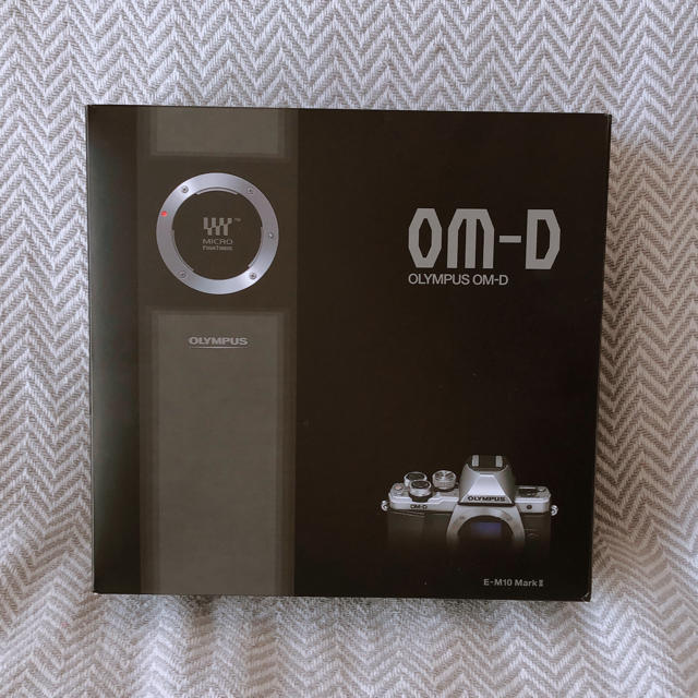 ＊美品＊OLYMPUS OM-D E-M10 MarkⅡ EZダブルズームキットカメラ