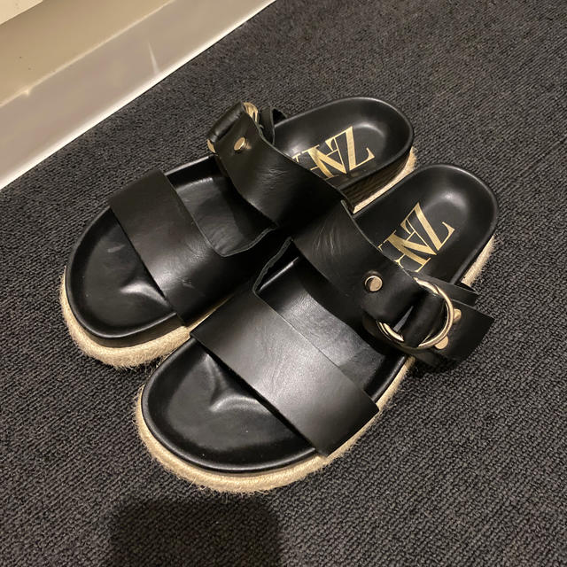 新品未使用 DSQUARED2 シープレザーフラットサンダル-