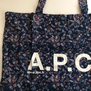 アーペーセー(A.P.C)の【サクラ様】A.P.C トートバッグ　リバティ×白ロゴ(トートバッグ)