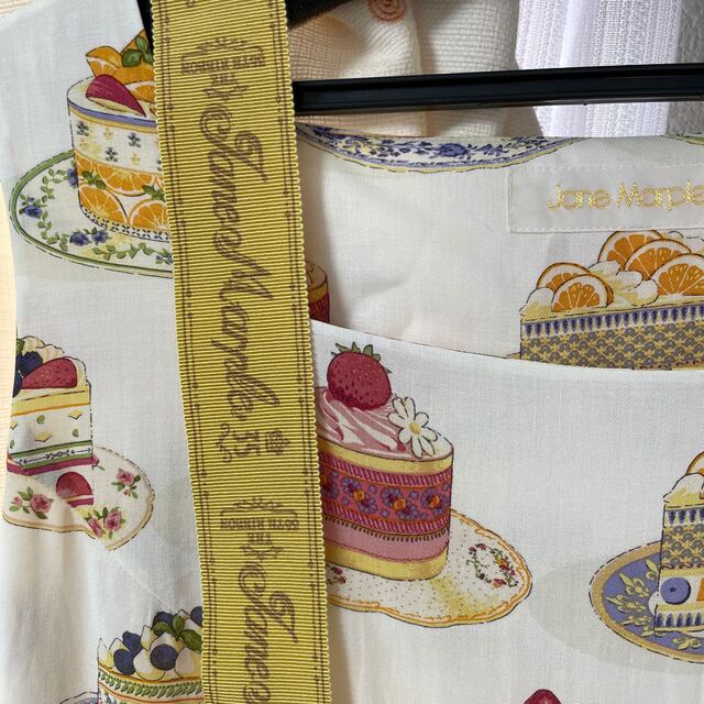 JaneMarple(ジェーンマープル)のJane Marple 35th アニバーサリーケーキ柄スクエアドレス レディースのワンピース(ひざ丈ワンピース)の商品写真