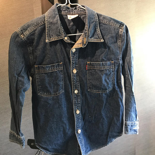 Levi's(リーバイス)のデニムシャツ130〜140 キッズ/ベビー/マタニティのキッズ服男の子用(90cm~)(ブラウス)の商品写真