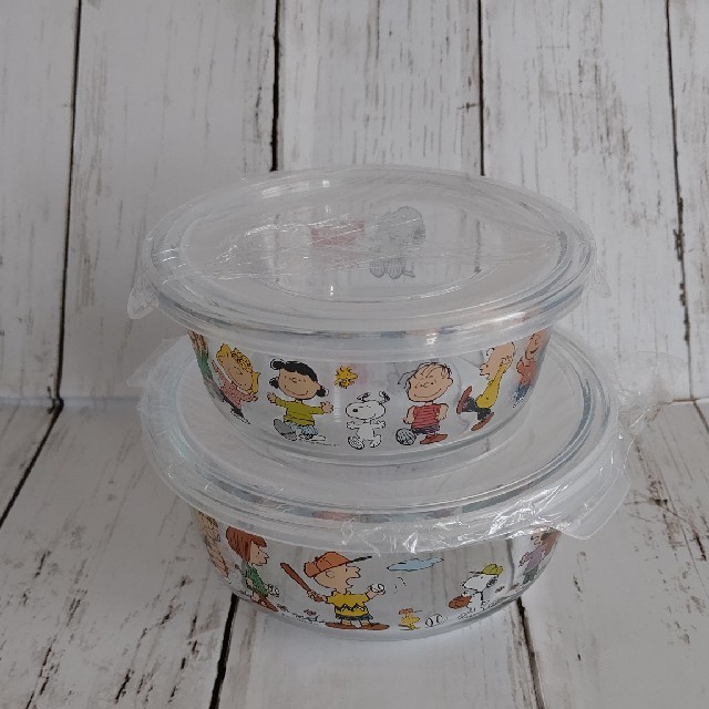 Pyrex(パイレックス)の/パイレックス/pyrex/スヌーピー/ガラス保存容器/2個セット インテリア/住まい/日用品のキッチン/食器(容器)の商品写真