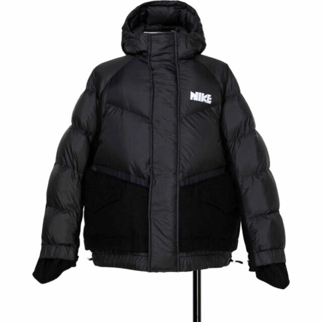 sacai(サカイ)の専用　Nike x sacai Men’s Parka 黒 XLサイズ メンズのジャケット/アウター(ダウンジャケット)の商品写真