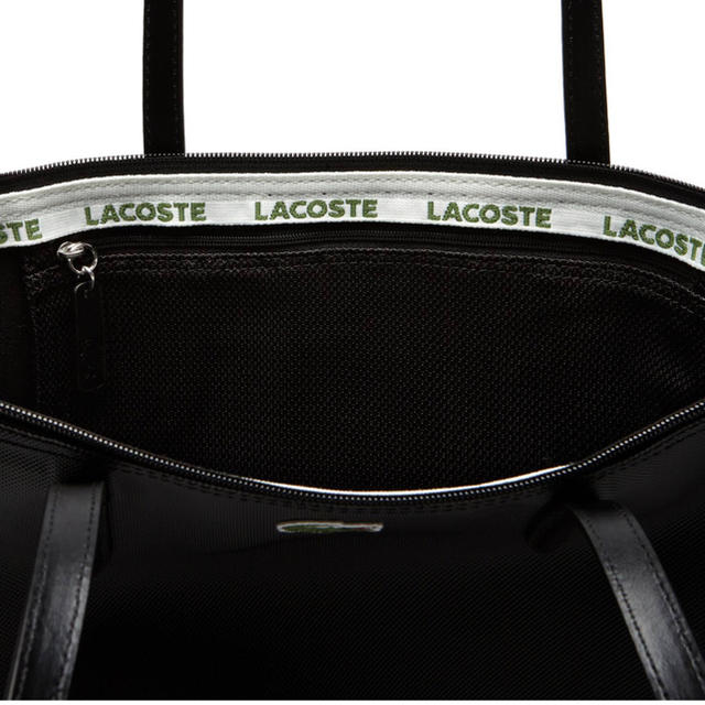 LACOSTE(ラコステ)のラコステ　プチピケ　トートバッグ　ブラック レディースのバッグ(トートバッグ)の商品写真