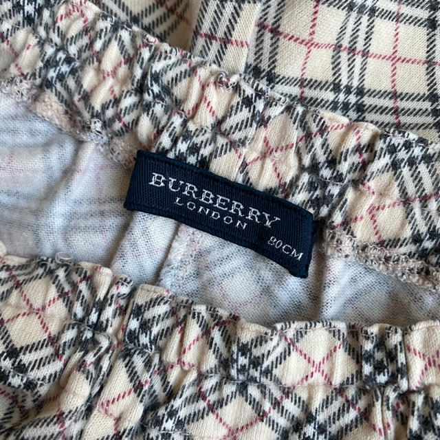 BURBERRY(バーバリー)のバーバリー☆チェックショートパンツ☆80 キッズ/ベビー/マタニティのベビー服(~85cm)(パンツ)の商品写真