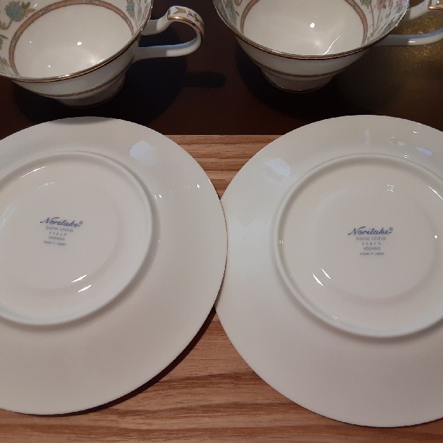 Noritake(ノリタケ)のノリタケ　ヨシノ　カップ&ソーサー2客 インテリア/住まい/日用品のキッチン/食器(食器)の商品写真