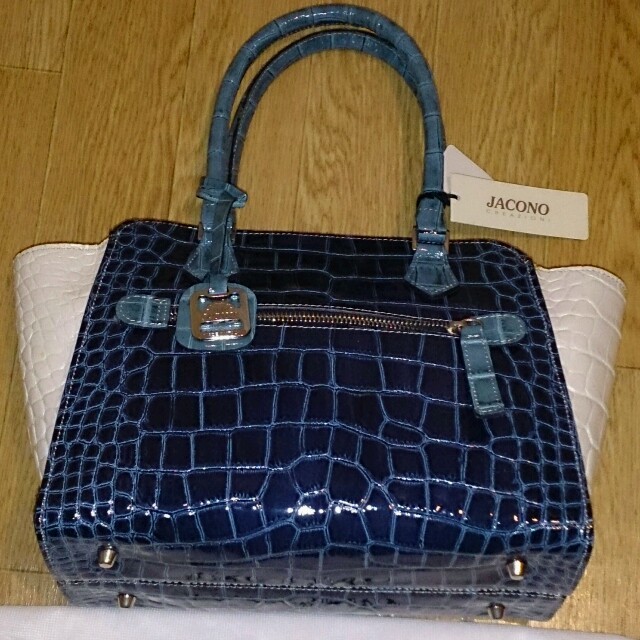 新品 JACONO バッグ イタリア製の通販 by happy's shop|ラクマ 新品 JACONO バッグ イタリア製の通販 by happy's shop|ラクマ
