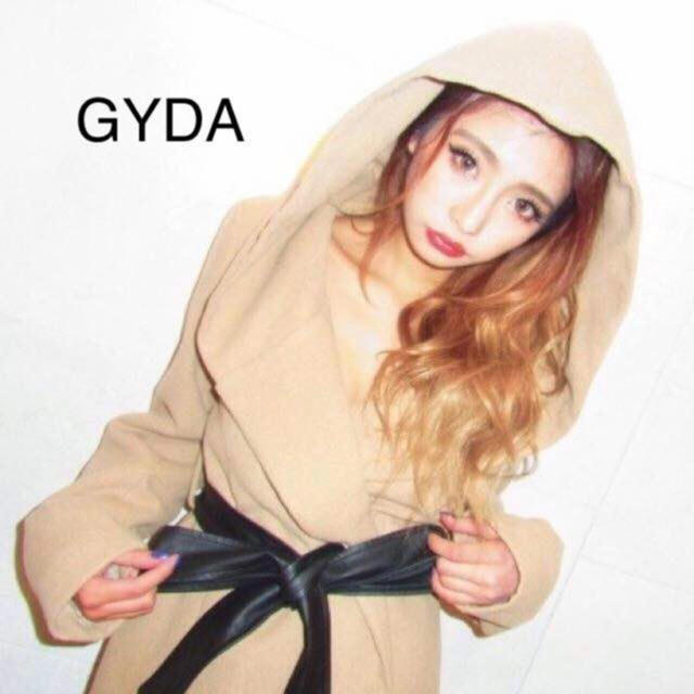 GYDA(ジェイダ)の【※最終値下】GYDAジェイダ／ビッグBIGフードトッパー ベージュガウンコート レディースのジャケット/アウター(ガウンコート)の商品写真