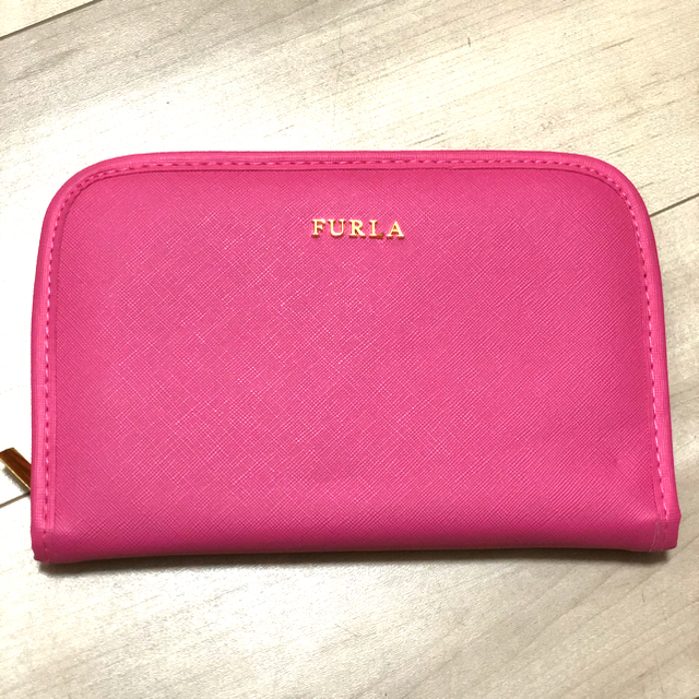 Furla(フルラ)の【新品未使用】 FURLA  マルチケース　即日発送　送料込み レディースのファッション小物(その他)の商品写真