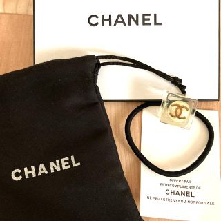 シャネル(CHANEL)の【新品】シャネル CHANEL パールヘアゴム《正規ノベルティ》(ヘアゴム/シュシュ)