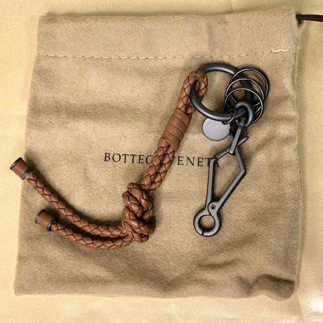 Bottega Veneta(ボッテガヴェネタ)の⭐️新品　Bottega Veneta 編み込みキーホルダー⭐️ メンズのファッション小物(キーホルダー)の商品写真