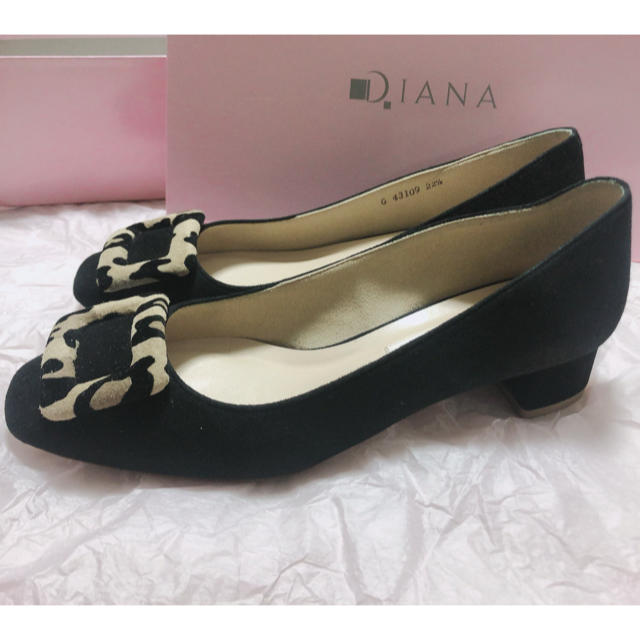 【美品】DIANA バックルモチーフパンプス　レオパード