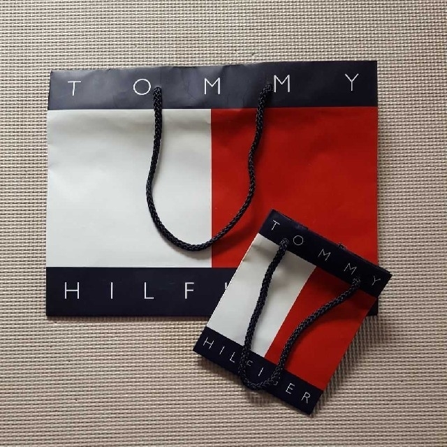 TOMMY HILFIGER(トミーヒルフィガー)のRinMio様　TOMMY HILFIGER トミーヒルフィガーショップ袋 レディースのバッグ(ショップ袋)の商品写真