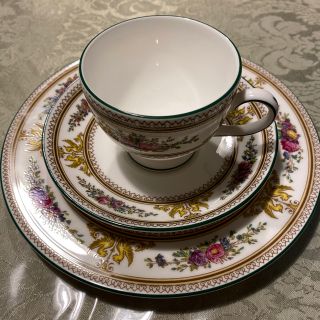 WEDGWOOD - ウェッジウッド コロンビア エナメル ホワイト トリオ 黒壺