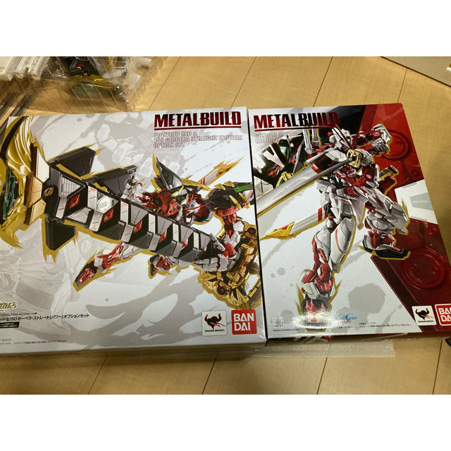 BANDAI(バンダイ)の中古品 METAL BUILD アストレイレッドフレーム&パワードレッドセット エンタメ/ホビーのフィギュア(アニメ/ゲーム)の商品写真