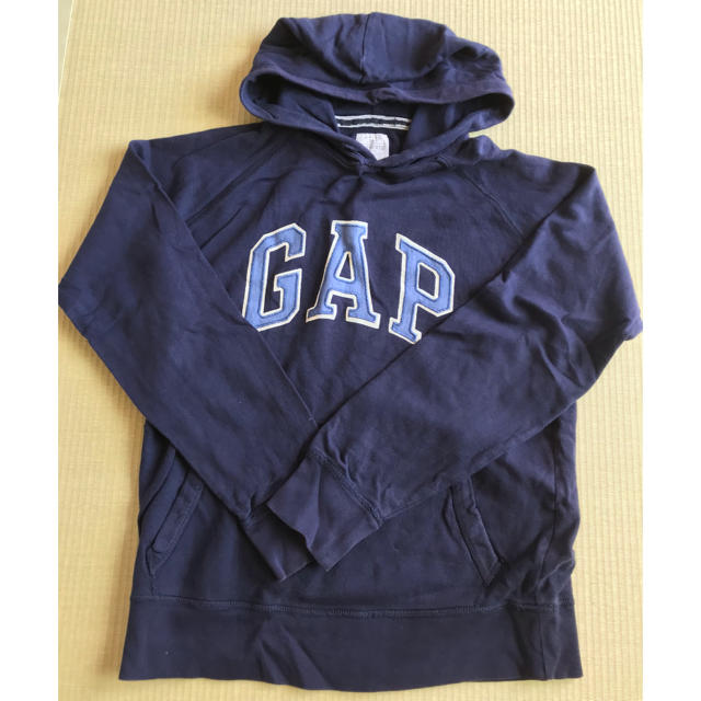 GAP(ギャップ)のGAP☆紺　ロゴ　パーカー メンズのトップス(パーカー)の商品写真