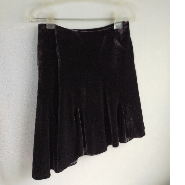 VICKY(ビッキー)のVICKY ベロア アシンメトリースカート レディースのスカート(ひざ丈スカート)の商品写真