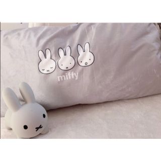 アベイル(Avail)のミッフィー　クッション　ざぶとん　miffy(クッション)