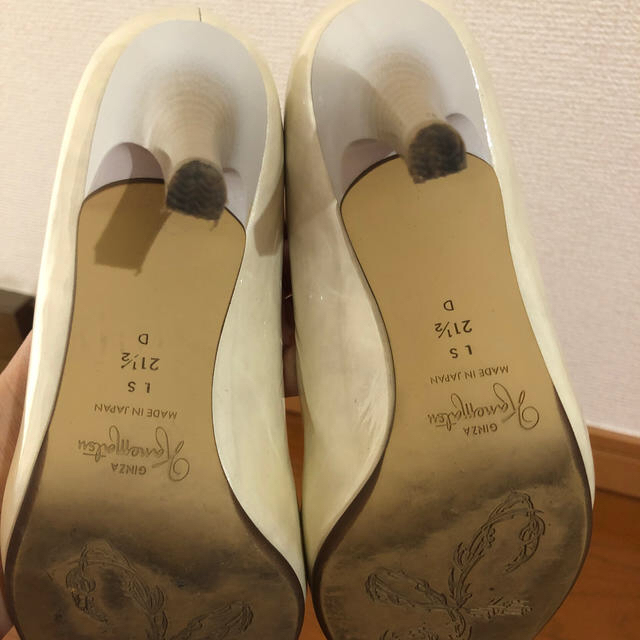 GINZA Kanematsu(ギンザカネマツ)のエナメル　パンプス レディースの靴/シューズ(ハイヒール/パンプス)の商品写真
