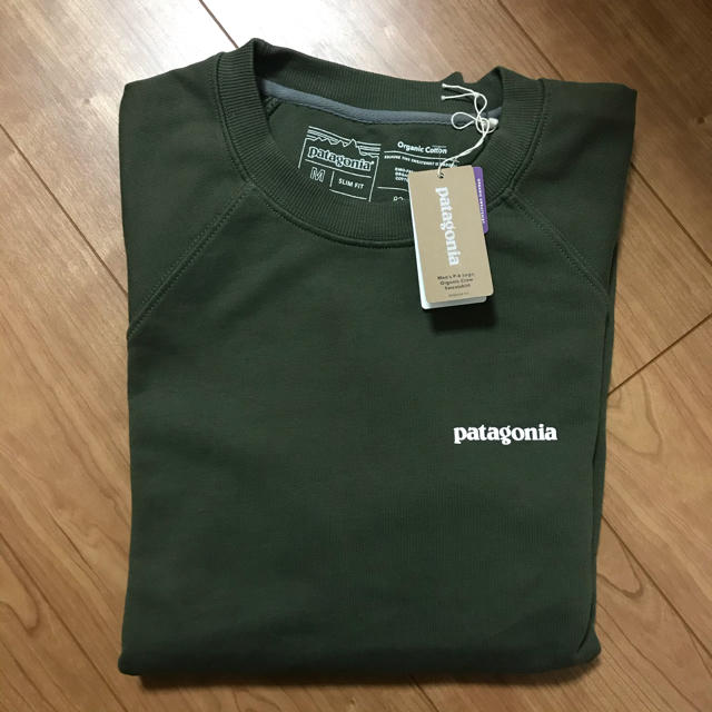 patagonia(パタゴニア)のM【新品】Patagonia P-6 ロゴ オーガニック クルー スウェット メンズのトップス(スウェット)の商品写真