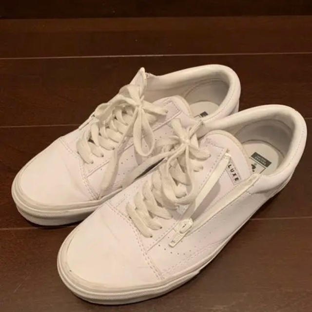 deluxe × VANDS OLD SCHOOL 白 27㎝