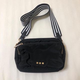 ザラ(ZARA)のZARA ザラ　ナイロンバッグ　ショルダーバッグ(ショルダーバッグ)