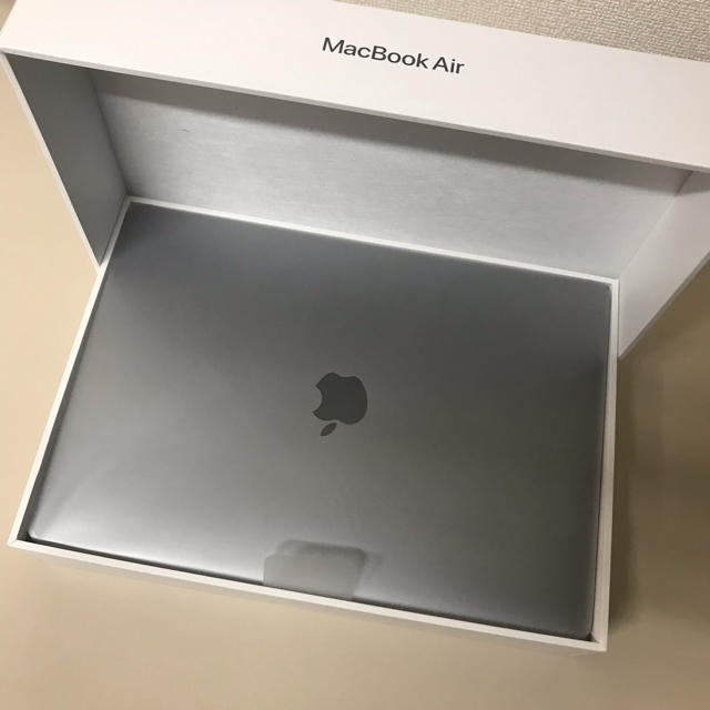 MacBook Air 2020モデル　13インチ　スペースグレイ