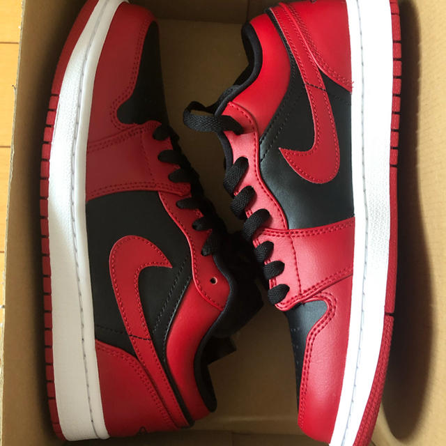 NIKE AIR JORDAN1 LOW VARSITY REDスニーカー