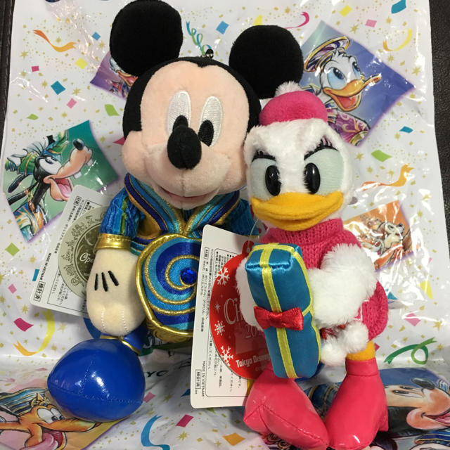 Disney(ディズニー)のディズニー ぬいぐるみバッジ ミッキー デイジー エンタメ/ホビーのおもちゃ/ぬいぐるみ(ぬいぐるみ)の商品写真