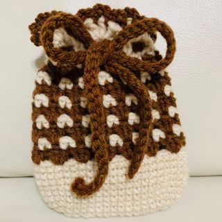 かぎ編みハンドメイドミニ巾着　小物入れ　茶白(ポーチ)