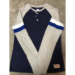 ギャップキッズ(GAP Kids)のGAP KIDS グレーネイビー長袖Tシャツ　XXL(Tシャツ/カットソー)