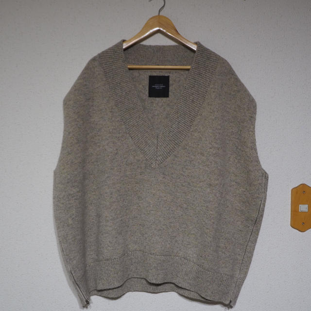 2 unused 18aw V neck knit ニット ブラック