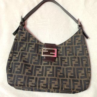 フェンディ(FENDI)のショルダーバッグ(ショルダーバッグ)