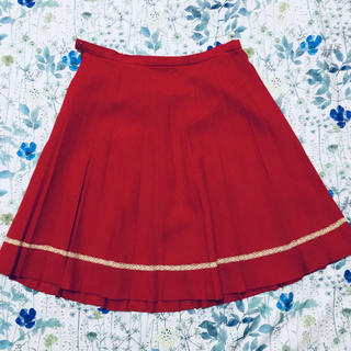 オリーブデオリーブ(OLIVEdesOLIVE)の(美品)オリーブデオリーブの真紅のスカート(ひざ丈スカート)