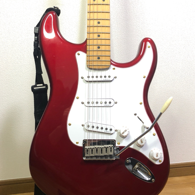 Squier by Fender Stratocaster【都内手渡し可】