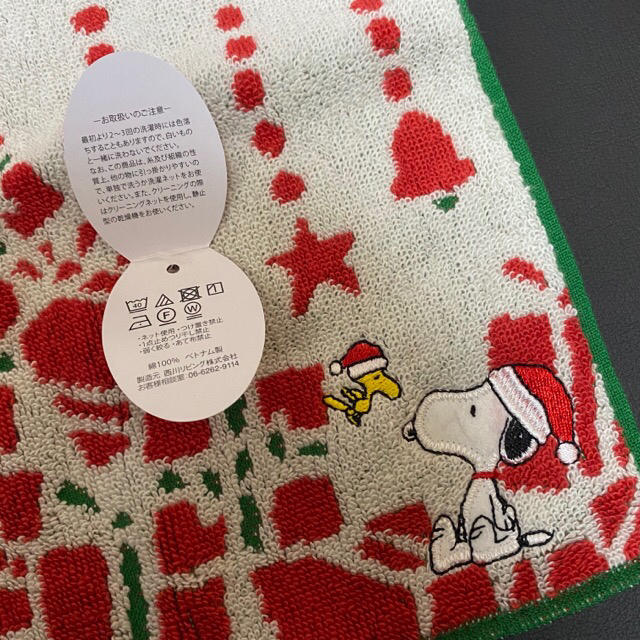 SNOOPY(スヌーピー)のSNOOPY クリスマス限定　ハンカチ レディースのファッション小物(ハンカチ)の商品写真