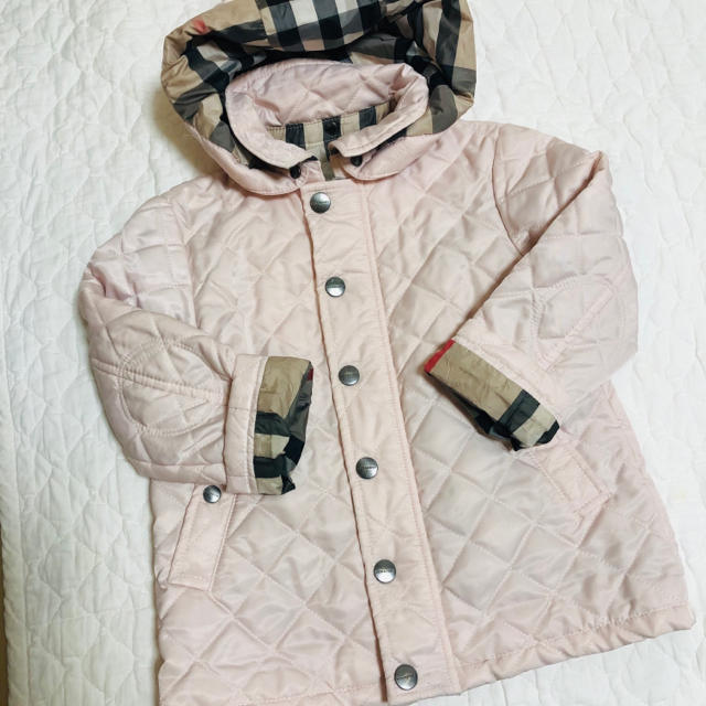 BURBERRY(バーバリー)のBURBERRY 定番キルティング コート♡3Y キッズ/ベビー/マタニティのキッズ服女の子用(90cm~)(コート)の商品写真