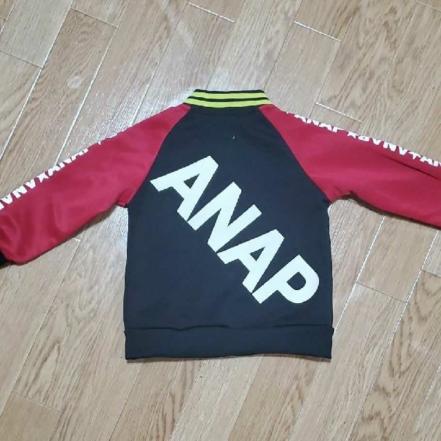 ANAP Kids(アナップキッズ)のアナップキッズ　パーカー90cm キッズ/ベビー/マタニティのキッズ服男の子用(90cm~)(ジャケット/上着)の商品写真