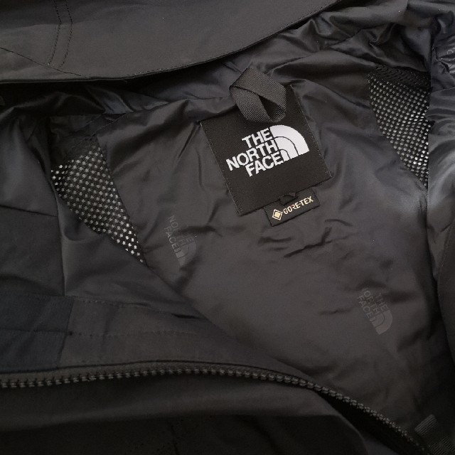 THE NORTH FACE(ザノースフェイス)の新品 L ノースフェイス マウンテンライトジャケット NP11834 ブラック メンズのジャケット/アウター(マウンテンパーカー)の商品写真