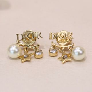 ディオール(Christian Dior) ピアス（パール）の通販 100点以上 | クリスチャンディオールのレディースを買うならラクマ