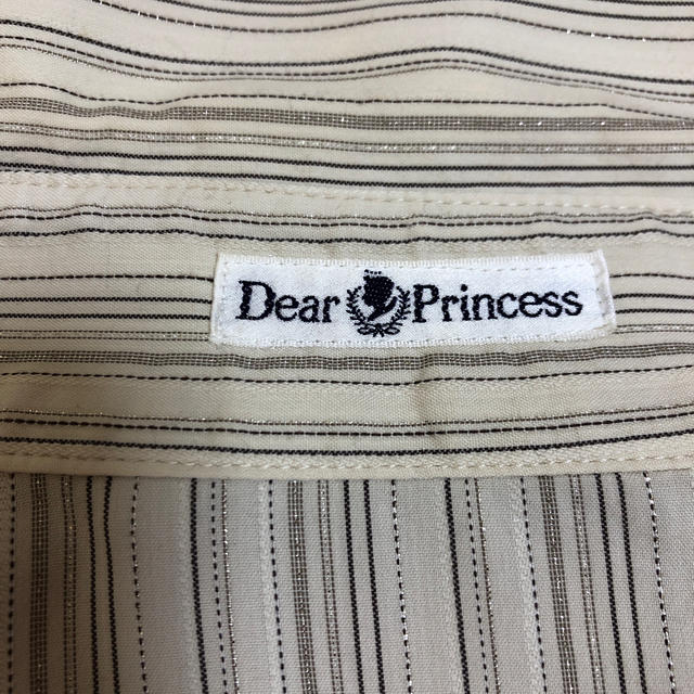 Dear Princess(ディアプリンセス)のディアプリンセス　ラメ入りシャツ　サイズ36   レディースのトップス(シャツ/ブラウス(半袖/袖なし))の商品写真