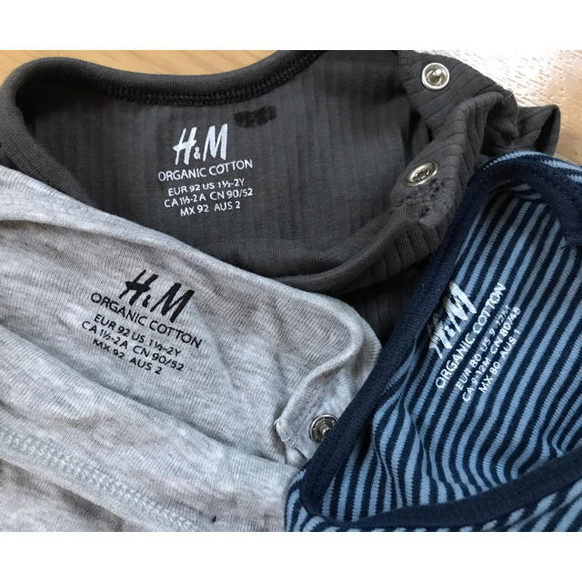 H&M(エイチアンドエム)のベビーロンパース長袖　H&Mサイズ80.90 ３枚セット キッズ/ベビー/マタニティのベビー服(~85cm)(ロンパース)の商品写真